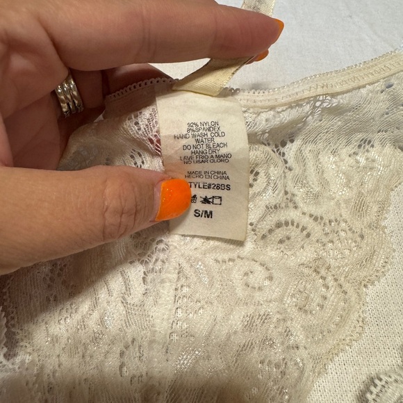 Yahada Size Small/Medium Lace Bralette in Cream - Picture 5 of 7
